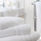 Mitre Comfort Nova Badmat Wit – Zacht Katoen voor Badkamer & Hotel